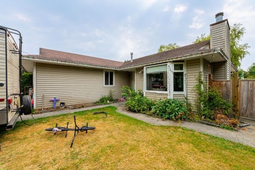 20102 Ditton Street, Maple Ridge, BC - Outdoor