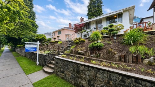 2965 8Th Avenue E, Vancouver, BC 