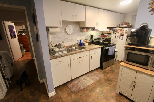 4771 Steveston Highway, Richmond, BC - Indoor Photo Showing Kitchen With Double Sink