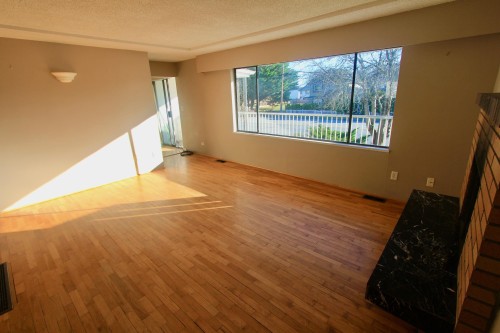 4771 Steveston Highway, Richmond, BC - Indoor Photo Showing Other Room