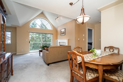 302-11601 227 Street  Maple Ridge, BC V2X 0J7