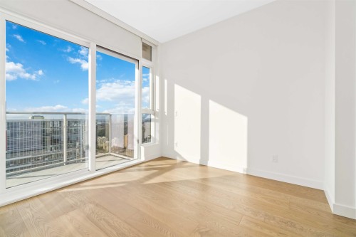 4202-6000 Mckay Avenue, Burnaby, BC - Indoor Photo Showing Other Room