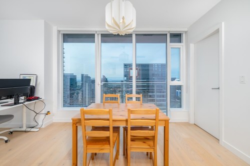 4202-6000 Mckay Avenue, Burnaby, BC - Indoor
