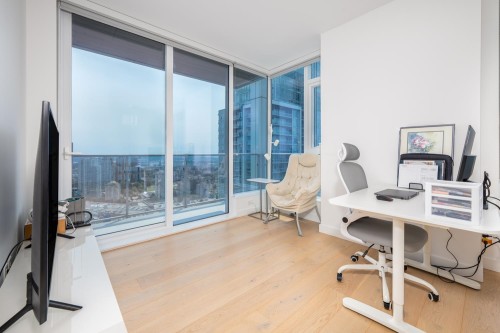 4202-6000 Mckay Avenue, Burnaby, BC - Indoor Photo Showing Office