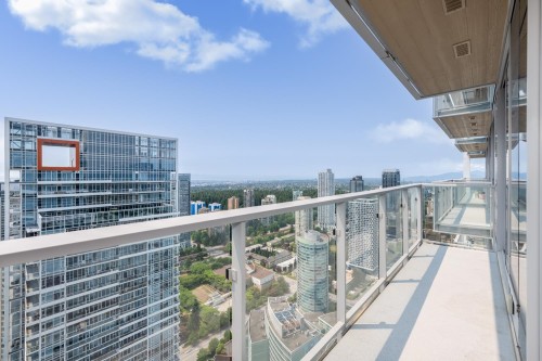 4202-6000 Mckay Avenue, Burnaby, BC - Outdoor With Balcony With View
