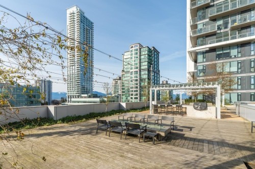 4202-6000 Mckay Avenue, Burnaby, BC - Outdoor