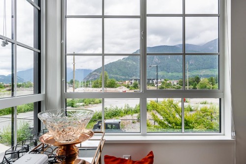 37981 Helm Way, Squamish, BC 