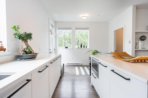 37981 Helm Way, Squamish, BC 