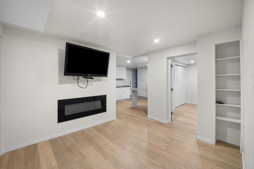 1660 Charland Avenue, Coquitlam, BC 