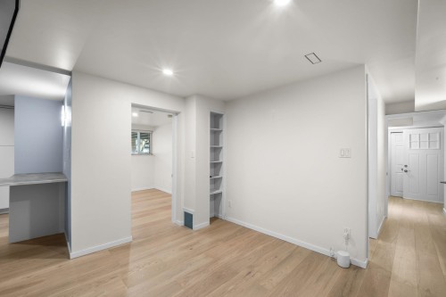 1660 Charland Avenue, Coquitlam, BC 