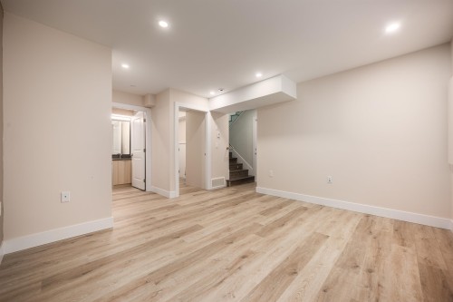 58 39Th Avenue E, Vancouver, BC 