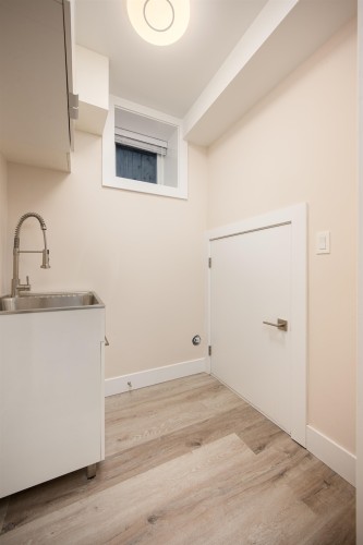 58 39Th Avenue E, Vancouver, BC 