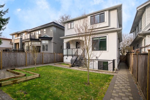 58 39Th Avenue E, Vancouver, BC 