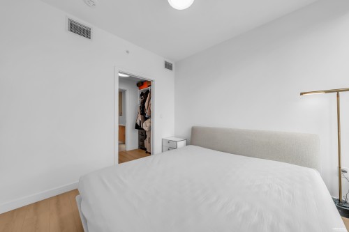 1701-2425 Alpha Avenue, Burnaby, BC 