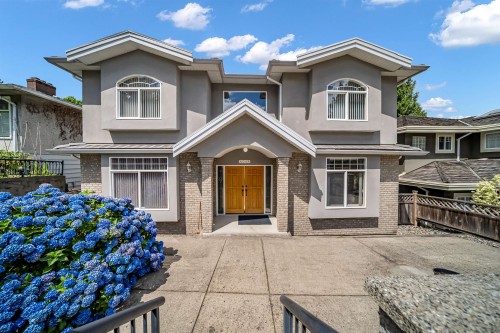 4049 Curle Avenue, Burnaby, BC - Outdoor With Facade