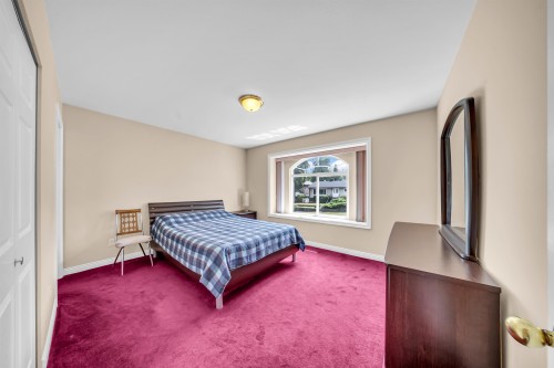 4049 Curle Avenue, Burnaby, BC - Indoor Photo Showing Bedroom