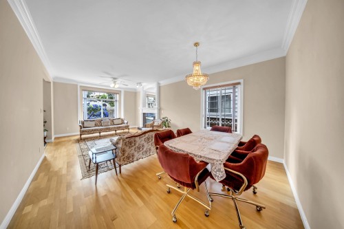 4049 Curle Avenue, Burnaby, BC - Indoor