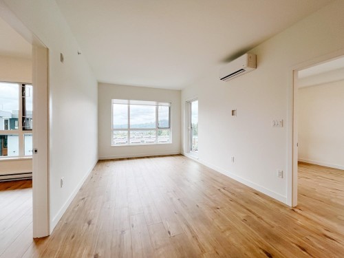607-3596 Malsum Drive , North Vancouver, BC V7G 0B2 5