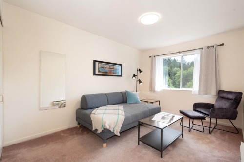 4895 Northwood Drive, West Vancouver, BC - Indoor Photo Showing Other Room