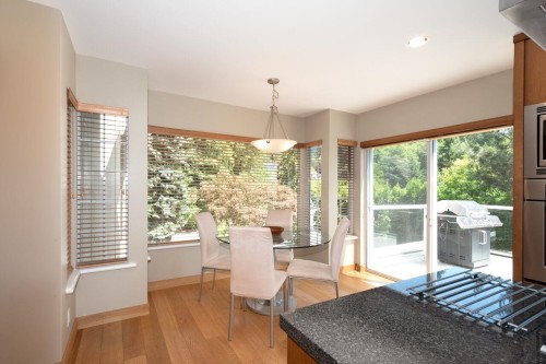 4895 Northwood Drive, West Vancouver, BC - Indoor Photo Showing Other Room