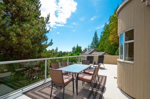 4895 Northwood Drive, West Vancouver, BC - Outdoor With Deck Patio Veranda With Exterior