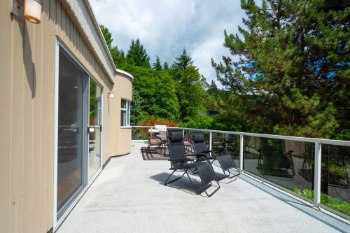 4895 Northwood Drive, West Vancouver, BC - Outdoor With Exterior