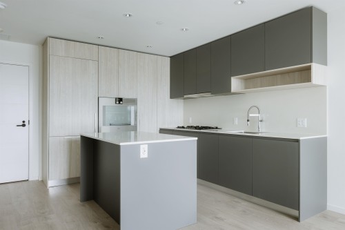833-6300 Minoru Boulevard  Richmond, BC V6Y 0N1