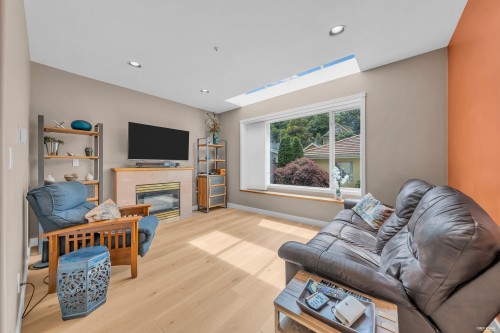 2030 2Nd Avenue E, Vancouver, BC 