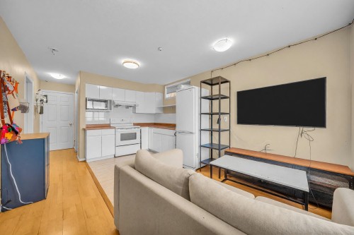 2030 2Nd Avenue E, Vancouver, BC 