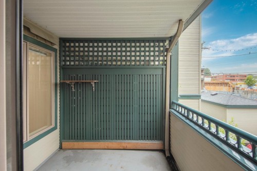 209-688 16Th Avenue E, Vancouver, BC - Outdoor With Balcony With Exterior