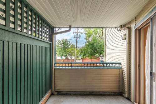 209-688 16Th Avenue E, Vancouver, BC - Outdoor With Exterior