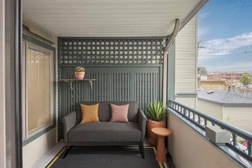 209-688 16Th Avenue E, Vancouver, BC - Outdoor With Balcony With Exterior