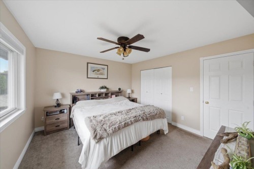 18839 Ford Road, Pitt Meadows, BC - Indoor Photo Showing Bedroom