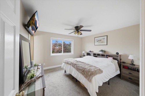 18839 Ford Road, Pitt Meadows, BC - Indoor Photo Showing Bedroom