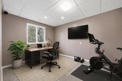 18839 Ford Road, Pitt Meadows, BC - Indoor Photo Showing Gym Room