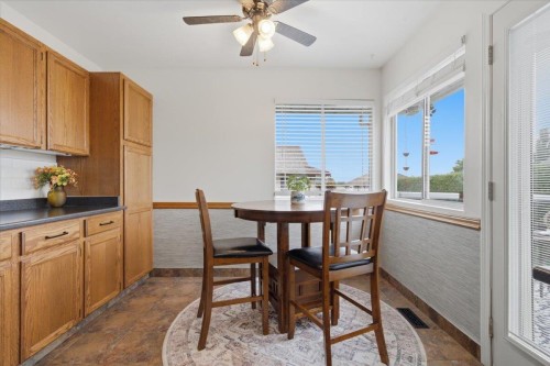 18839 Ford Road, Pitt Meadows, BC - Indoor Photo Showing Dining Room