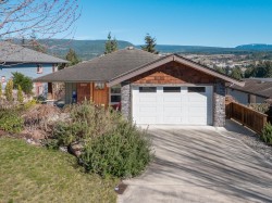 5878 Medusa Street Sechelt, BC V0N 3A0