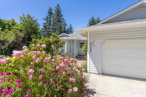 5309 Cedarview Place, Sechelt, BC 