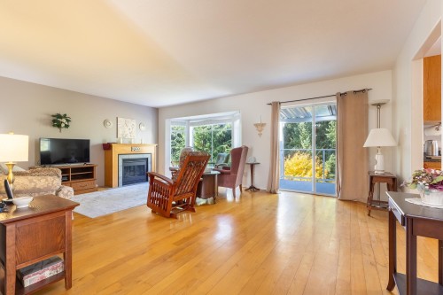 5309 Cedarview Place, Sechelt, BC 