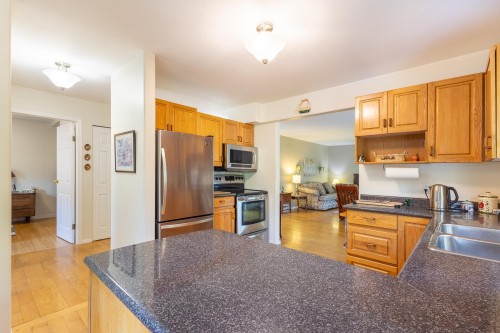 5309 Cedarview Place, Sechelt, BC 