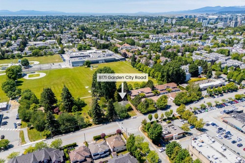 8171 Garden City Road, Richmond, BC 