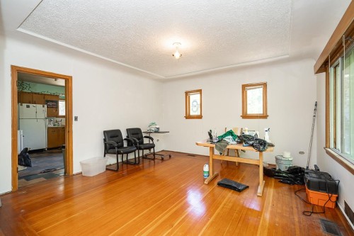 8171 Garden City Road, Richmond, BC 