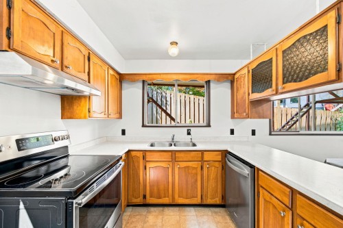 2337 St George Street, Port Moody, BC 