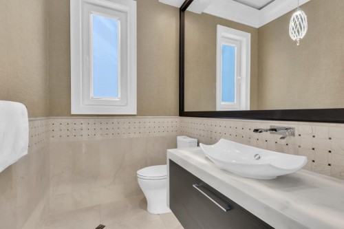 3955 Blenheim Street, Vancouver, BC 