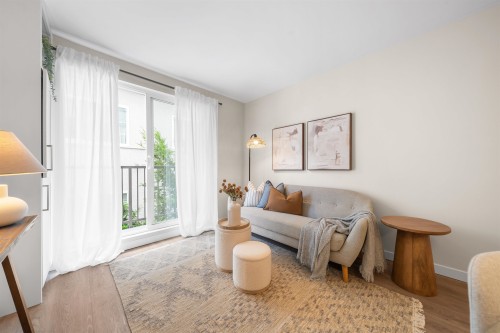 210-2234 1st Avenue W Vancouver, BC V6K 1G1