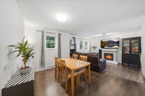 1-7128 17Th Avenue, Burnaby, BC - Indoor With Fireplace