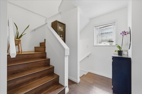 1-7128 17Th Avenue, Burnaby, BC - Indoor Photo Showing Other Room