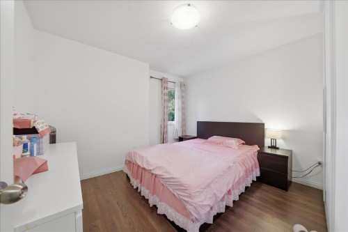 1-7128 17Th Avenue, Burnaby, BC - Indoor Photo Showing Bedroom