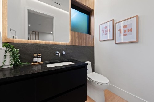 5038 Granville Street, Vancouver, BC 