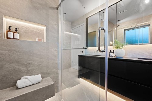 5038 Granville Street, Vancouver, BC 